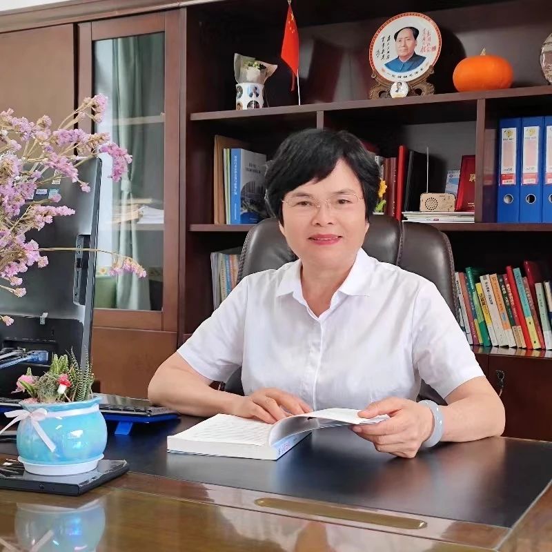 惠州市惠城区惠外学校校长何汝玉